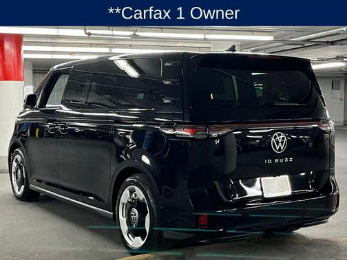 Deep Black 2025 Volkswagen ID. Buzz Pro S