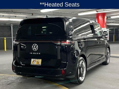 Deep Black 2025 Volkswagen ID. Buzz Pro S