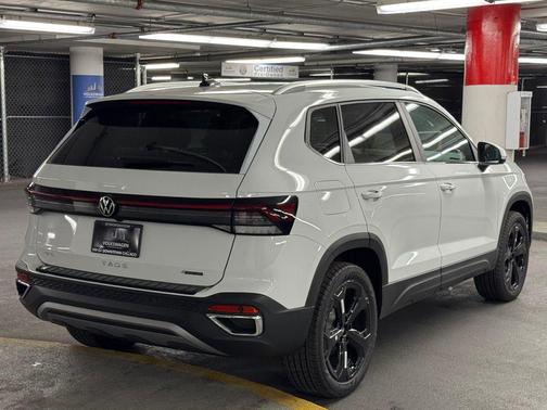 2025 Volkswagen Taos 1.5T SEL