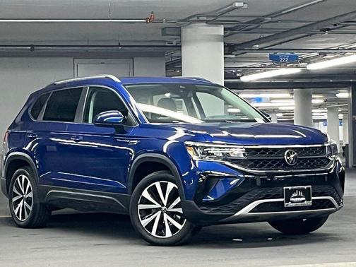 Blue Metallic 2023 Volkswagen Taos 1.5T SE