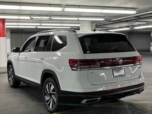 2025 Volkswagen Atlas 2.0T SE w/Technology 4MOTION