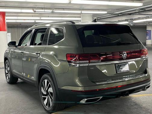 2026 Volkswagen Atlas 2.0T SE w/Technology 4MOTION