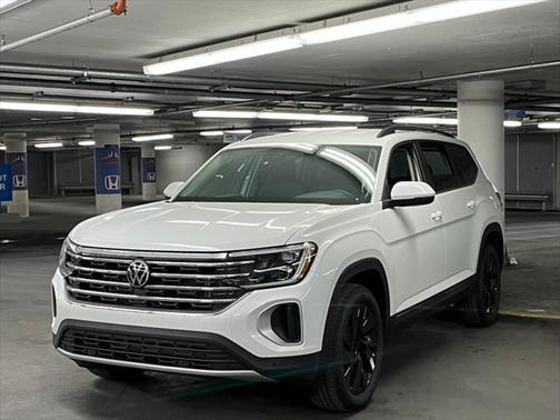 2025 Volkswagen Atlas 2.0T SE w/Technology 4MOTION
