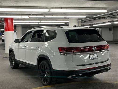 2025 Volkswagen Atlas 2.0T SE w/Technology 4MOTION