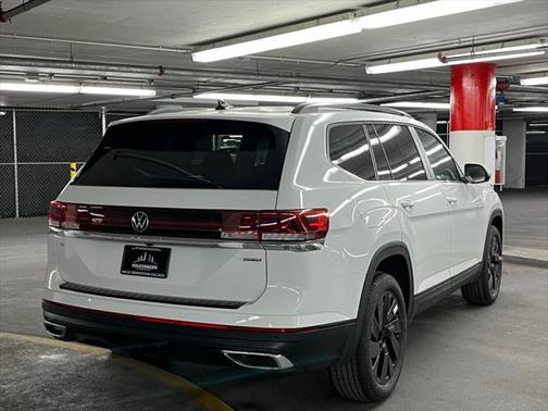2025 Volkswagen Atlas 2.0T SE w/Technology 4MOTION