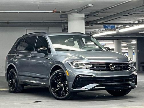 2024 Volkswagen Tiguan 2.0T SE R-Line Black