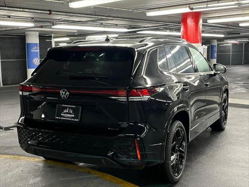 2025 Volkswagen Tiguan 2.0T SE R-Line Black 4MOTION
