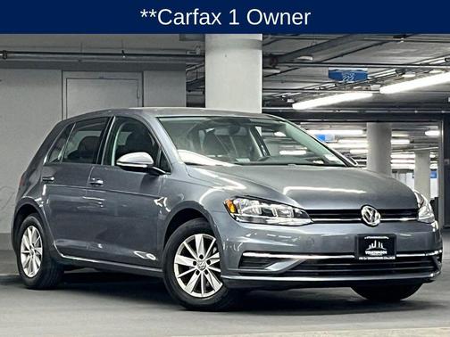 Platinum Gray Metallic 2018 Volkswagen Golf TSI S