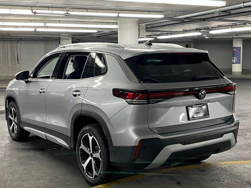 2025 Volkswagen Tiguan 2.0T SE 4MOTION