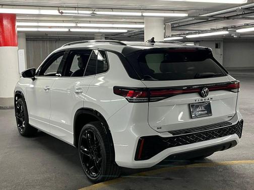 2026 Volkswagen Tiguan 2.0T SE R-Line Black 4MOTION