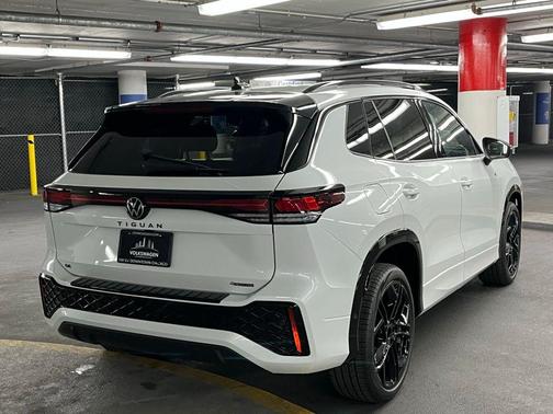 2026 Volkswagen Tiguan 2.0T SE R-Line Black 4MOTION