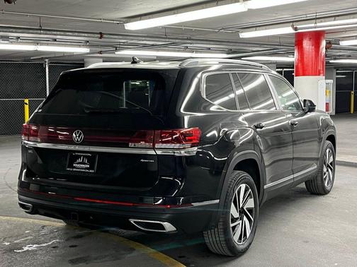deep black pearl 2026 Volkswagen Atlas 2.0T SEL