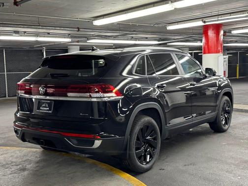 2026 Volkswagen Atlas Cross Sport 2.0T SE w/Technology 4MOTION