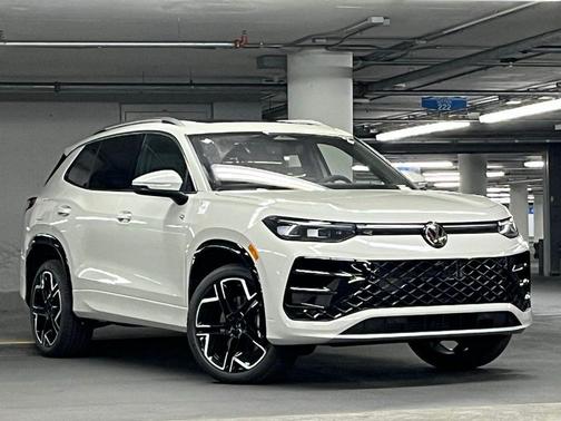 2026 Volkswagen Tiguan 2.0T SEL R-Line 4MOTION