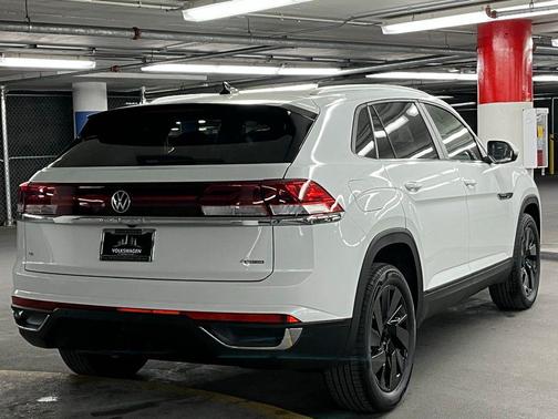 2026 Volkswagen Atlas Cross Sport 2.0T SE w/Technology 4MOTION