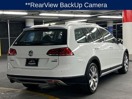 Pure White 2017 Volkswagen Golf Alltrack TSI SEL