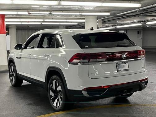 2025 Volkswagen Atlas Cross Sport 2.0T SE w/Technology 4MOTION