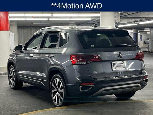 Platinum Gray Metallic 2023 Volkswagen Taos 1.5T SE