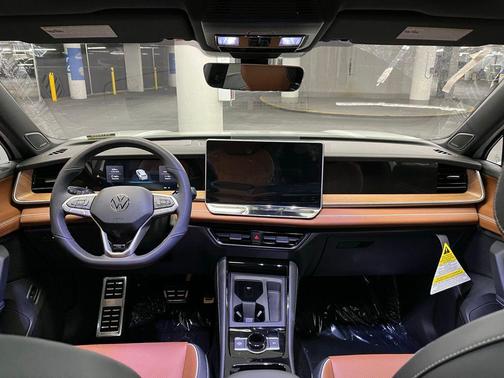 2026 Volkswagen Tiguan 2.0T SEL R-Line 4MOTION