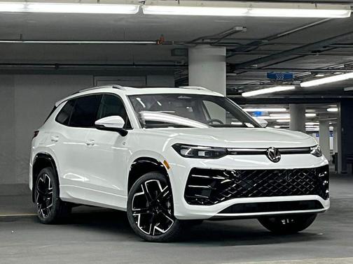 2026 Volkswagen Tiguan 2.0T SEL R-Line 4MOTION