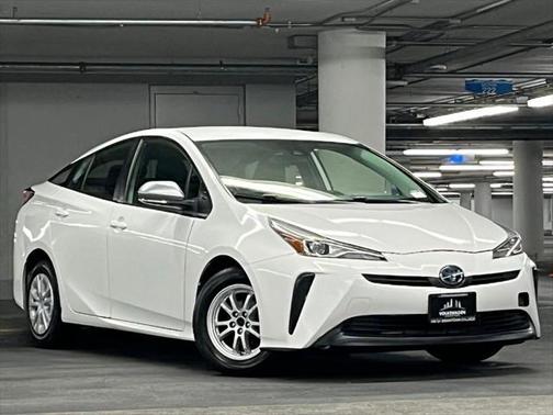 2021 Toyota Prius L