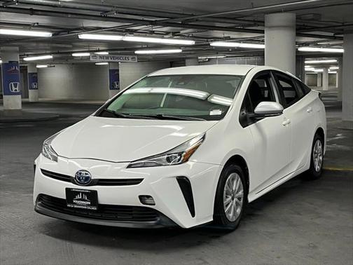 2021 Toyota Prius L