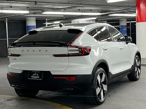 Crystal White Metallic 2023 Volvo C40 Recharge Pure Electric Twin Ultimate
