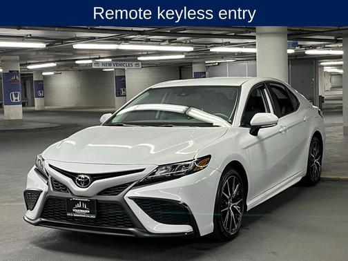 2023 Toyota Camry SE