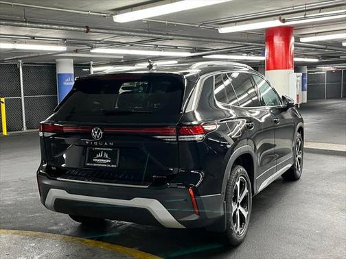2025 Volkswagen Tiguan 2.0T SE 4MOTION