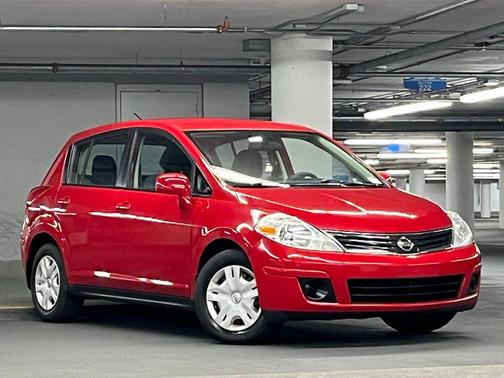 2011 Nissan Versa 1.8 S
