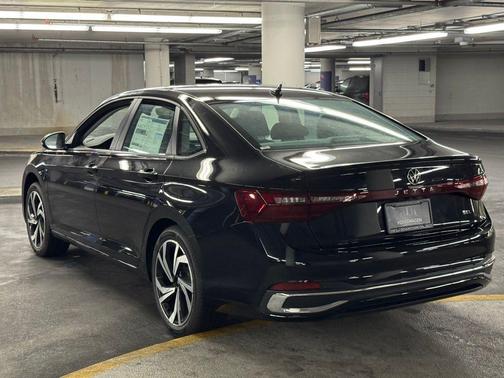 2025 Volkswagen Jetta 1.5T SEL
