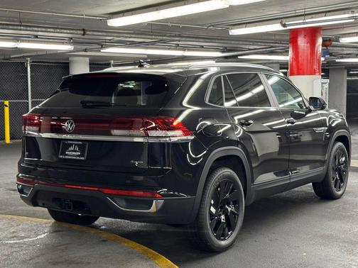 2026 Volkswagen Atlas Cross Sport 2.0T SE w/Technology 4MOTION