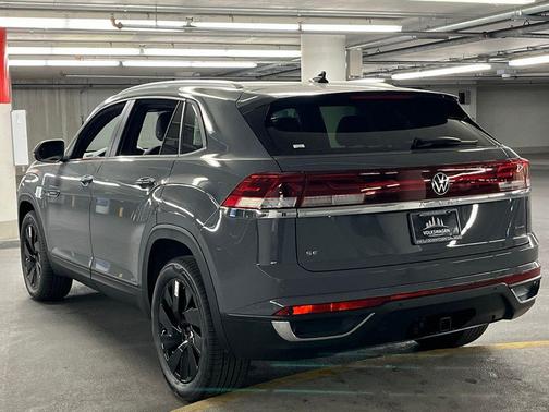 pure gray 2026 Volkswagen Atlas Cross Sport 2.0T SE w/Technology 4MOTION