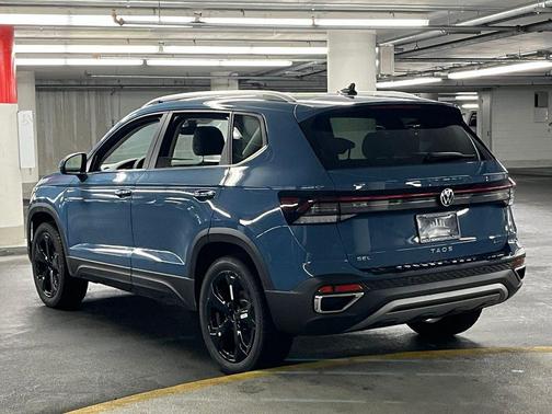 Monterey Blue Pearl 2026 Volkswagen Taos SEL