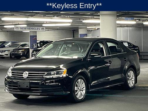 Black 2015 Volkswagen Jetta Auto SE w/Connectivity