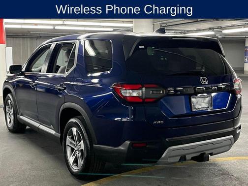 2023 Honda Pilot AWD EX-L 8 Passenger