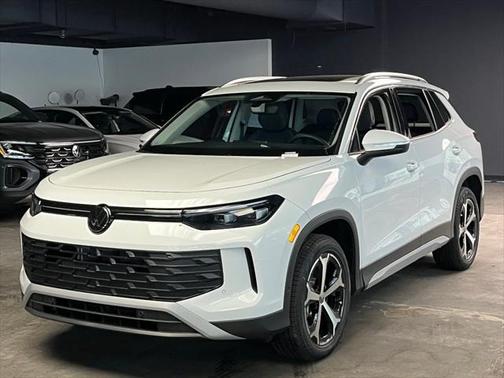 2025 Volkswagen Tiguan 2.0T SE 4MOTION