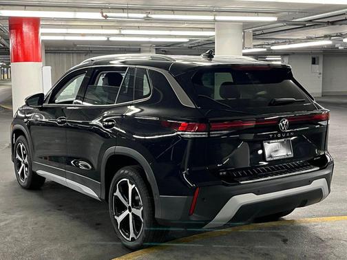 2025 Volkswagen Tiguan 2.0T SE 4MOTION