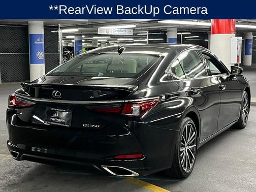 2022 Lexus ES 350 Base