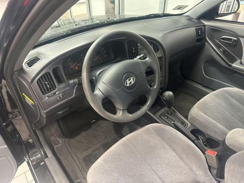Black Obsidian 2005 Hyundai ELANTRA GLS