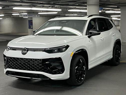 2025 Volkswagen Tiguan 2.0T SE R-Line Black 4MOTION