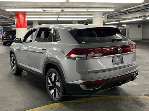 2025 Volkswagen Atlas Cross Sport 2.0T SE w/Technology 4MOTION
