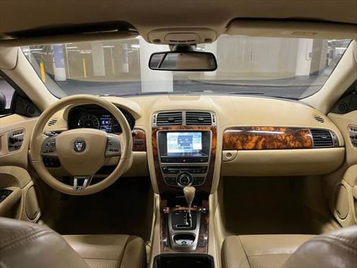 2007 Jaguar XKR Base