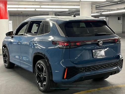 2026 Volkswagen Tiguan 2.0T SEL R-Line 4MOTION