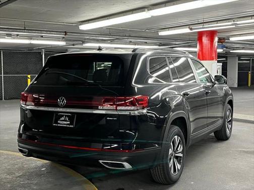 2025 Volkswagen Atlas 2.0T SE