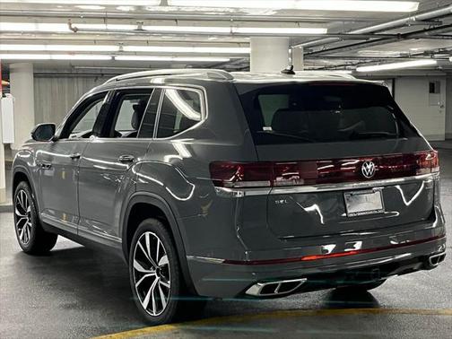 2025 Volkswagen Atlas 2.0T SEL Premium R-Line 4MOTION