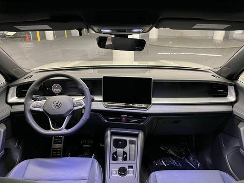 2026 Volkswagen Tiguan 2.0T SE R-Line Black 4MOTION