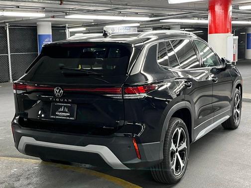 2025 Volkswagen Tiguan 2.0T SE 4MOTION