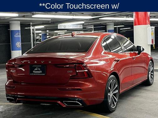 2022 Volvo S60 T5 Momentum