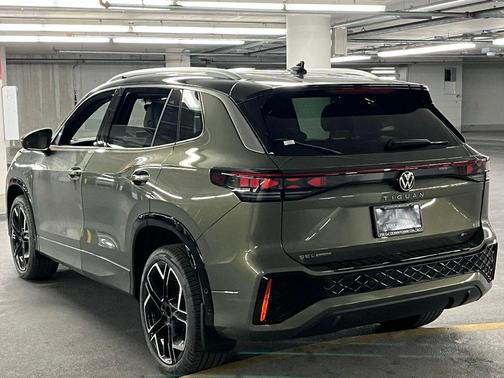 2026 Volkswagen Tiguan 2.0T SEL R-Line 4MOTION